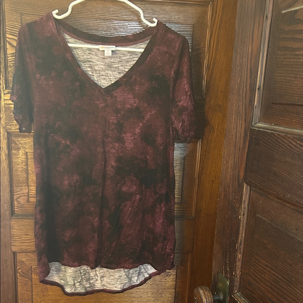 LuLaRoe Maroon and Black Short Sleeve Top